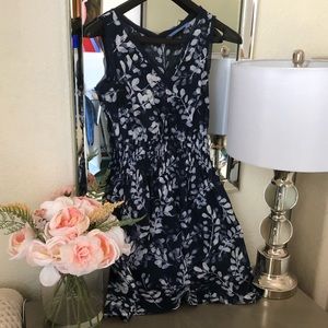 Simply Vera Wang blue A line dress w pockets